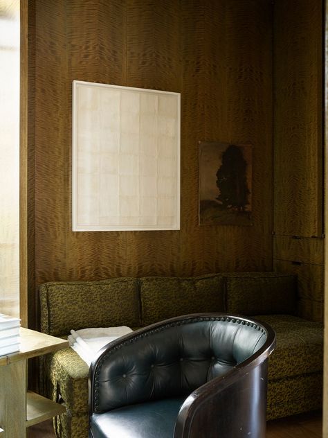 Stephen Sills' tiny New York apartment | House & Garden Tiny New York Apartment, Stephen Sills, Grey Velvet Curtains, Disco Art, 1000 Sq Ft, Velvet Ottoman, Steel Cabinet, London House, Penthouse Apartment