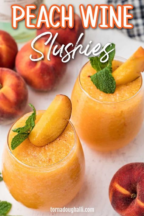 Slushie Ideas, Peach Wine Slushie, Peach Slushies, Wine Slushie Recipe, Bourbon Slush, Crab Party, Wine Slushies, Frozen Drink Recipes, Alcoholic Punch Recipes