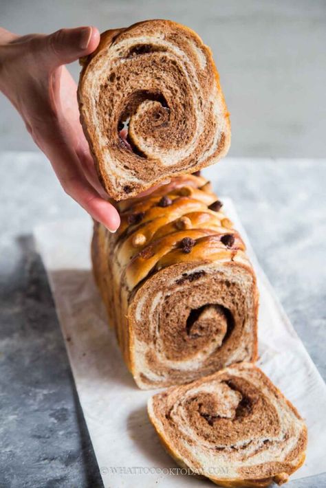 Chocolate Swirl Milk Bread (Tangzhong) Chocolate Chip Milk Bread, Tangzhong Bread Recipes, Chocolate Swirl Bread, Asian Milk Bread Recipe, Milk Bread Tangzhong, Tangzhong Milk Bread, Asian Bread Recipe, Instant Pot Asian Recipes, Asian Fusion Recipes