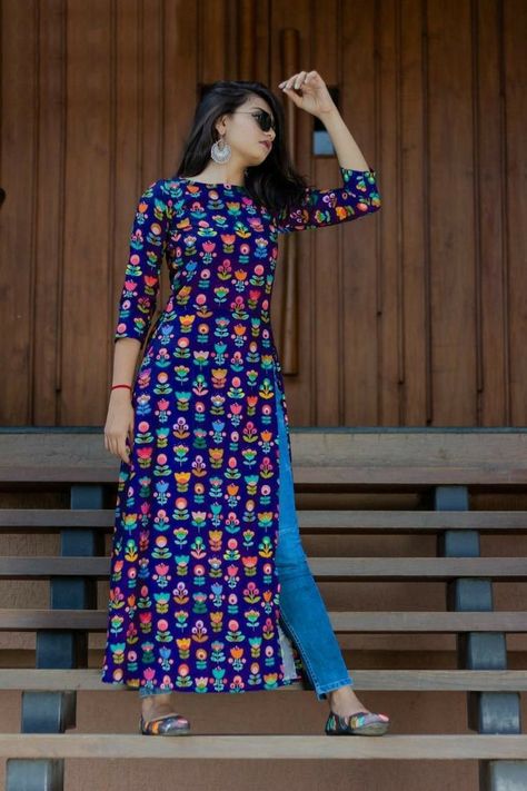 Kurti Captions For Instagram, Dress Patron, Kurti With Jeans, Maternity Sewing, Simple Kurta, Kurtis Designs, Plazzo Suits, Indian Kurti Designs, Simple Kurta Designs