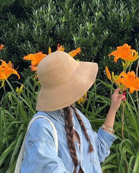 The gorgeous @gabriellaraeg wearing 'The Inca Sunhat' 🌼🍃 Floating Down The River, Straw Bucket Hat, Lack Of Color, Down The River, Classic Chic, Summer Picnic, Rowing, Hand Crochet, Sun Hats