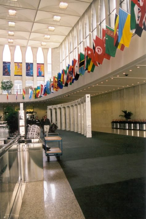 #methodcandles   #firstimpressions  Lobby of the South Tower WTC.before the tragedy.   NEW YORK CITY. World Trade Center Nyc, My Future Job, Career Vision Board, Visual Board, International Relations, Dream Career, Future Jobs, Trade Centre, Twin Towers