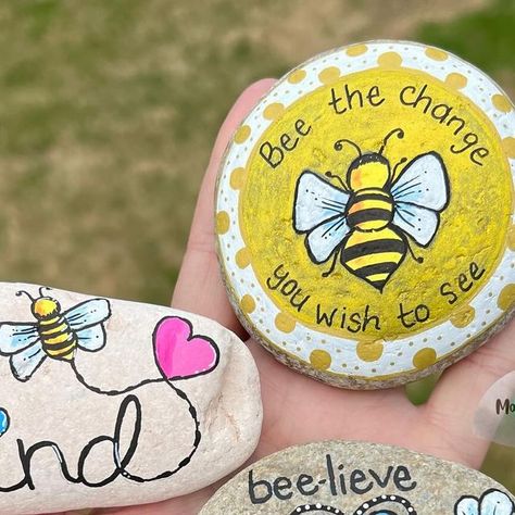 Christine on Instagram: "🐝Bee Kind 🐝Bee the change 🐝Bee-lieve in yourself! . All designs inspired by Anne @rockpaintingworkshops @reefrocksfreeworkshops . #Longislandrocks #mojorocksli #thekindnessrocksproject #kindnessrocksproject #paintedrocks #rockpainting #kindnessmatters #kindnessrocks #spreadkindness" Bee The Change, Bee On Rock Painting, Bumble Bee Painted Rocks Ideas, Painted Rocks Bumble Bee, Bee Happy Rock Painting, Insect Painted Rocks, Rock Sayings, Bee Rocks, Rock Quotes