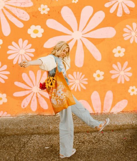 Tori Webb Aly🌼70’s INSPO (@toriwebb) • Instagram photos and videos Gen Z Photoshoot Ideas, Colorful Photoshoot Outdoor, Retro Photo Shoot Ideas, Happy Photoshoot Ideas, Retro Brand Photoshoot, Fun Editorial Photoshoot, Fun Senior Photo Ideas, Fun Photoshoot Poses, Joyful Photoshoot