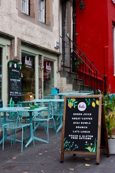 Hula Juice Bar & Gallery in Edinburgh. Yummy turmeric latte, juices and delicious soups. Near de Grass Market. Delicious Soups, Smoothie Bar, Turmeric Latte, Juice Bar, Edinburgh Scotland, Green Juice, Great Coffee, Delicious Soup, Study Abroad