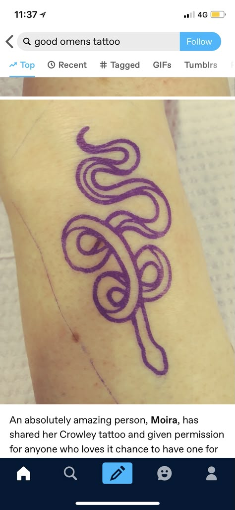 Tattoo Ideas Fandom, Good Omens Snake Tattoo, Crowley Good Omens Tattoo, Crowley And Aziraphale Tattoo, Good Omen Tattoo, Crowley Snake Tattoo, Crowley Outfit Ideas, Good Omens Tattoo Ideas, Ofmd Tattoo