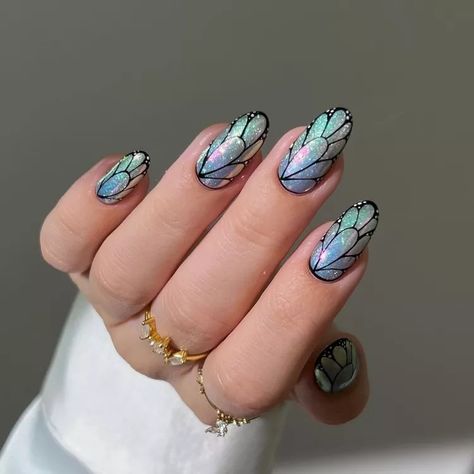 Butterfly Wing Nails, Wing Nails, Leopard Nail Designs, Nail Art Simple, Cheetah Nail Designs, Wave Nails, Cheetah Nails, Abstract Nail Art, Cute Spring Nails