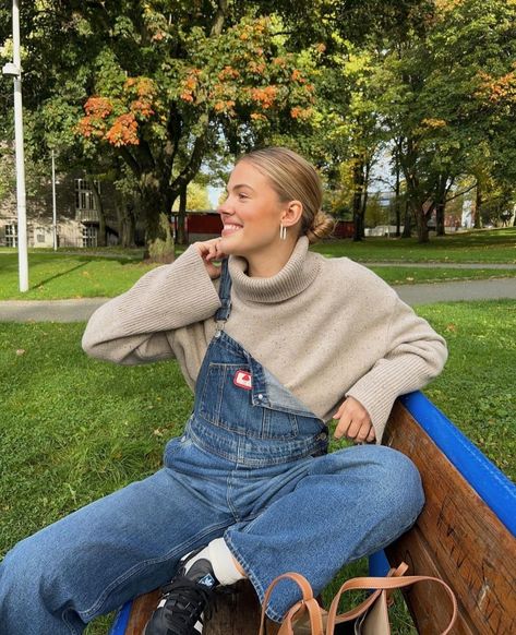 Autumn,moda, style,2023,2024,girl, park Jean Overall Outfits Winter, Jean Overall Outfits Fall, Overall Outfit Fall, Denim Overalls Outfit Winter, Overall Winter Outfit, Jeans Overall Outfit, Overalls Winter Outfit, Overall Outfit Winter, Overalls Outfit Fall