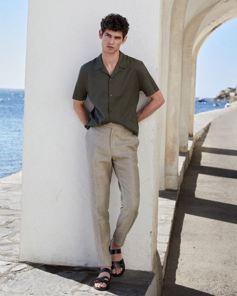 Guys Beach Outfit, Look Casual Hombre, Sandals Outfit Men, Summer Wedding Outfit Men, Thai Outfits, Angel Photoshoot, Arthur Gosse, Beach Outfit Men, Summer Shoot