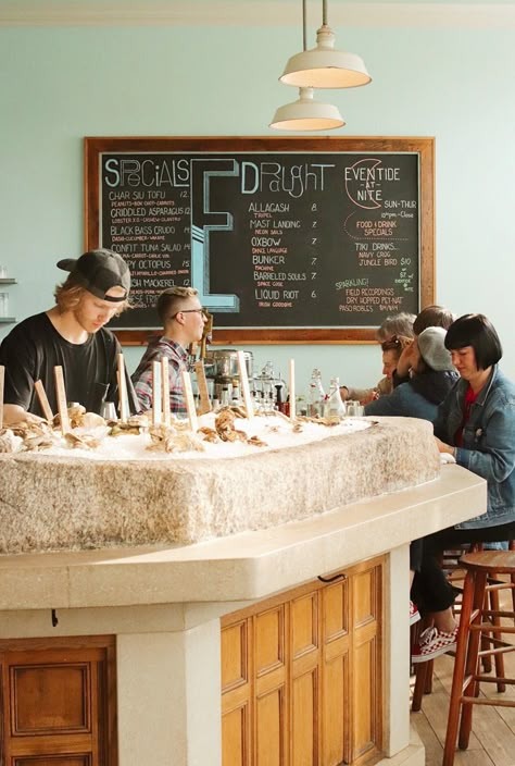 Seafood Bar Design, Oyster Bar Interior Design, French Oyster Bar, The Darling Oyster Bar, Oyster Display Bar, Seafood Display, Fish Display, Oyster Bar Design, Raw Bar