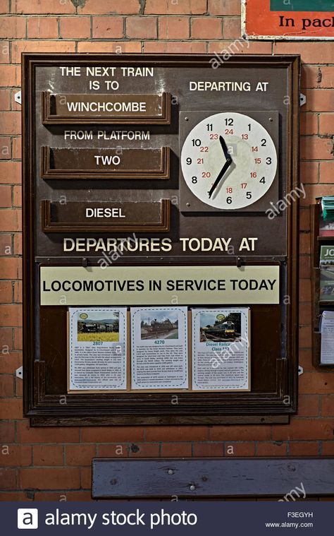 Vintage Train Station, Retro Train Station, Train Station Signs Vintage, Departures Board, 1950s Train Station, Train Book, Holiday Club, 1940s Train Station, Train Times