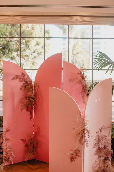 Arch Backdrop Panels With Flowers, Arched Panel Backdrop, Wood Arches, Arch Backdrop Panels Diy, Arch Panel Backdrop, Arches Backdrop, Panel Backdrop, Wood Panel Backdrop, Arch Backdrop Panels