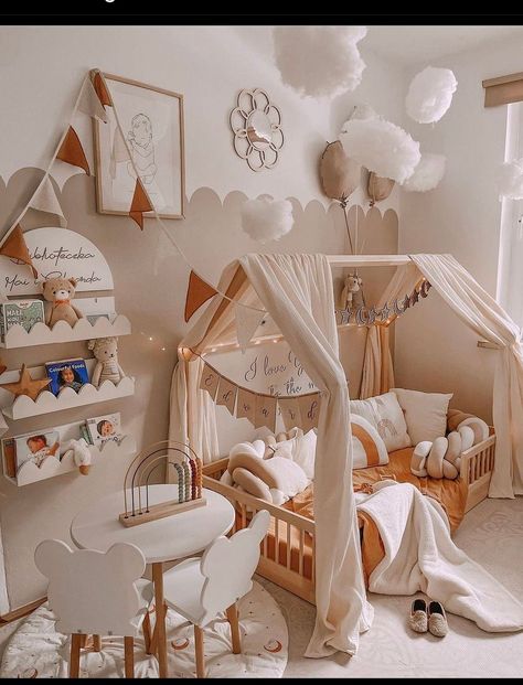 Montessori House Bed Decor, Baby Floor Bed Ideas, Home Accessories Ideas, Newborn Room, Toddler Bedroom Girl, Baby Room Themes, Toddler Girl Room, Baby Boy Room Decor, Kids Bedroom Inspiration