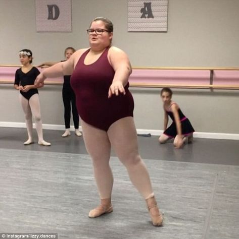 Viral star: Lizzy Howell, 15, from Milford, Delaware, shared a video of herself practicing a series of fouetté turns, and the clip has been viewed more than 75,000 times Fat People Dancing, Plus Size Dancer, Plus Size Ballerina, Milford Delaware, Ballet Videos, Old Fat, Dancers Body, Ballet Pictures, Ballet Beauty