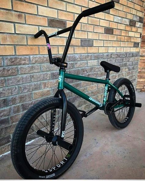 Bmx Videos, Bmx Pro, Bmx Mountain Bike, Bmx 20, Gt Bmx, Bicycle Paint Job, Gadget Tecnologici, Bmx Street, Best Bmx