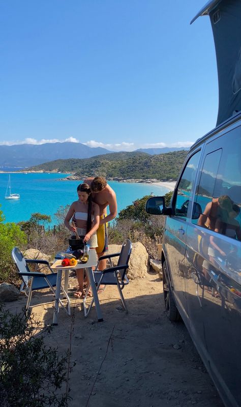 Van life, couple, couple cooking, couple travel Couples Travel Pics, Moving In With Boyfriend Aesthetic, Couples Van Life, Van Trip Aesthetic, Camper Life Aesthetic, Couples Camping Aesthetic, Van Travel Aesthetic, Couple Camping Aesthetic, Traveling With Your Boyfriend