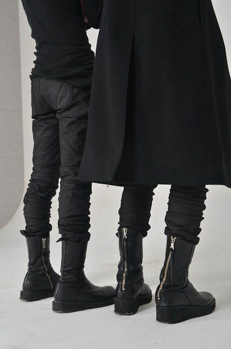 Boy Dress, Tactical Clothing, Bohol, All Black Everything, Cooler Look, Yohji Yamamoto, Dark Fashion, Shadowhunters, Womens Fashion Trends