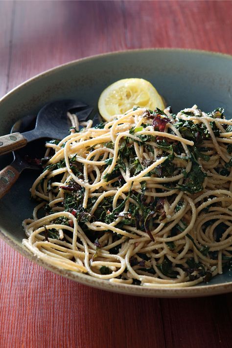 Dino Kale, Red Russian Kale, Whole Wheat Noodles, Meatless Monday Dinner, Red Russian, Whole Wheat Spaghetti, Chard Recipes, Kale Recipes, Meatless Monday