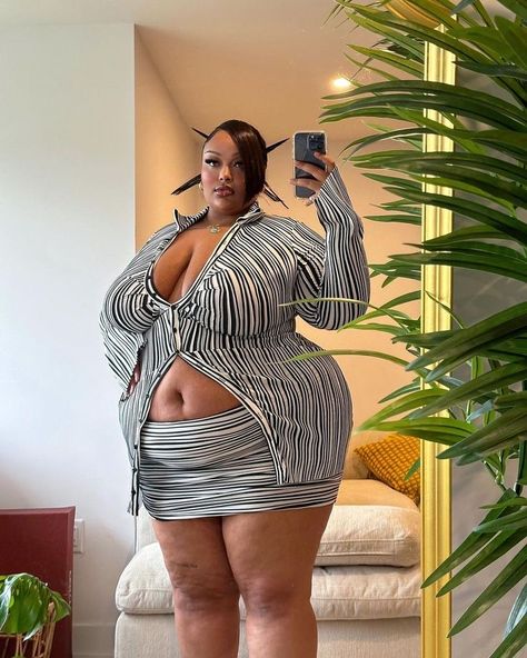 ₊˚ෆ Follow me for more 𐙚 visit my boards ₊˚ෆ Baddie Outfits Instagram, Peugeot 504, Plus Size Baddie, Rave Festival Outfits, Plus Size Baddie Outfits, Club Outfits For Women, Photos Of People, Trending Topic, Plus Size Summer Dresses