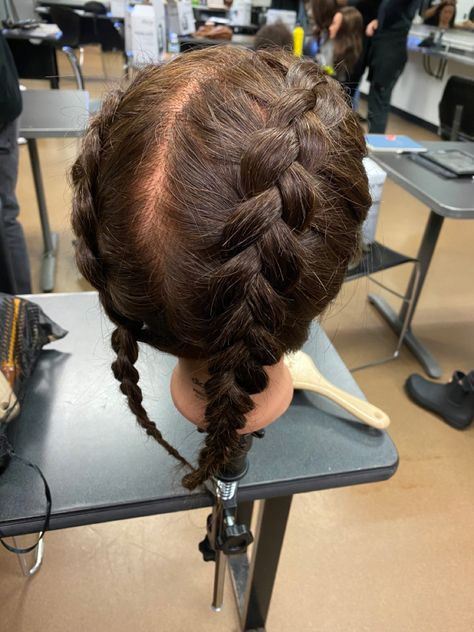 mannequin head braids Maniquin Head With Hair Styles, Maniquin Head With Hair Ideas, Manican Head Hairstyles, Braids On Mannequin Head, Hair Styles On Mannequin Head, Manniquine Head Hairstyles, Hairstyles On Mannequin Head, Head Braids, Mannequin Ideas