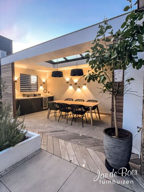 Tuin ideeën | Tuinontwerp achtertuin | Overkapping | Overkapping in tuin | Buitenkamers inrichting | Veranda tuin | Veranda decoreren | Veranda aan huis | Padouk gevelbekleding | Tuinhuis met overkapping | Tuinhuis met veranda | Achtertuin huis | Achtertuin inspiratie | Zwarte schutting | Strakke tuin | Strak tuinontwerp | Strak tuinhuis met overkapping | Strak tuinhuis | Jan de Boer Tuinhuizen | Modern tuinhuis | Strakke veranda | Moderne veranda | Buitenkamer aan huis | Buitenkamers | Tuinhuis Fence Landscaping Border Backyard Ideas, Gravel Backyard, Pavers Backyard, Privacy Landscaping, Backyard Oasis Ideas, Pools Backyard, Backyard Beach, Backyard Privacy, Pea Gravel