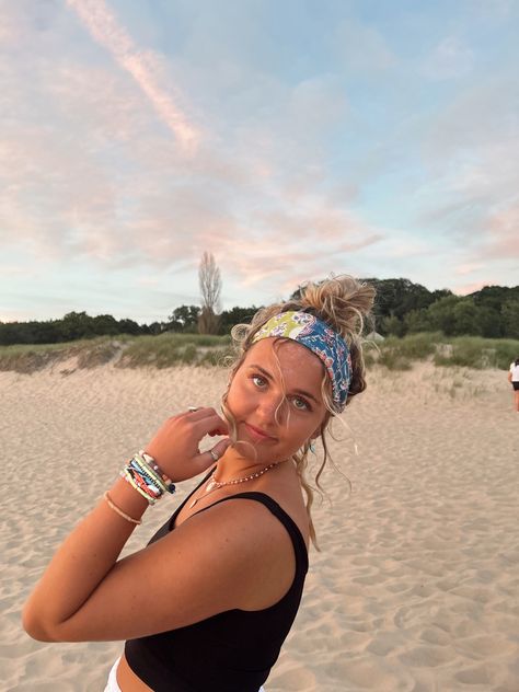 Night Flowers, School Fits, Surfer Girl, Beach Sunset, Spring Break, Beach Outfit, Hair Goals, Fitness Inspo, Hair Inspo