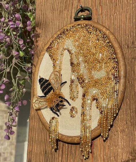 10 Stunning hand embroidery art designs and how you can start embroidering | The Art and Beyond Tambour Embroidery, Embroidered Art, Thread Painting, Hand Embroidery Art, Embroidery Craft, Hand Embroidery Patterns, Embroidery Inspiration, Diy Embroidery, Embroidery And Stitching