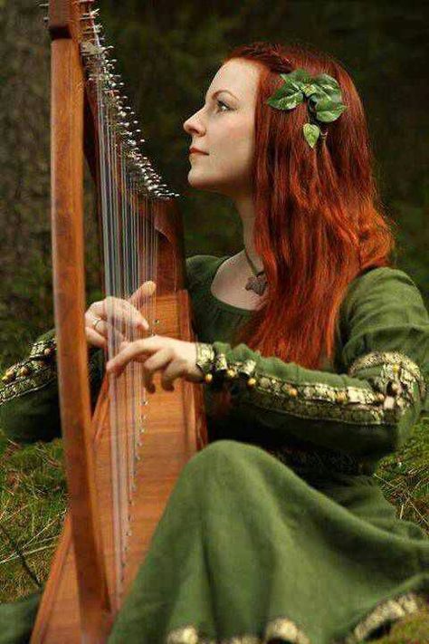 Celtic Celtic Harp, Erin Go Bragh, Irish Cottage, Celtic Music, Irish Music, Irish Eyes, Long Red Hair, Harbin, Irish Heritage