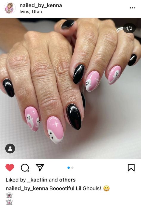 Black Cute Halloween Nails, Pink Halloween Nails With Ghosts, Cute Ghost Nails Pink, Pink And Black Ghost Nails, Pink Ghost Halloween Nails, Black Nail Designs Fall, Halloween Style Nails, Pink Ghost Nails Acrylic, Halloween Luminary Nails