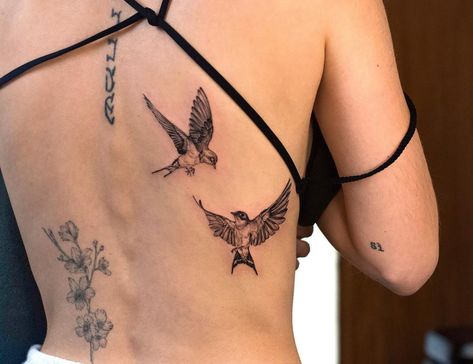 30 Best Bird Tattoo Ideas You Should Check Two Birds Tattoo, Bob Tattoo, Miniature Tattoos, Animal Tattoos For Women, Bird Tattoos For Women, Freedom Tattoos, Vogel Tattoo, Cute Cat Tattoo, Bird Tattoos