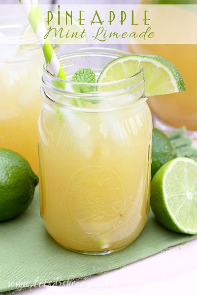 Pineapple Mint Lemonade Pineapple Mint Lemonade, Pineapple Limeade, Refresher Drinks, Lime Cocktail Recipes, Backyard Party Food, Mint Lemonade Recipe, Recipes Pineapple, Backyard Food, Pineapple Mint