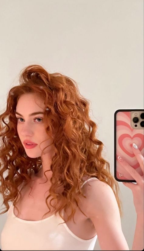 Long Curly Auburn Hair, Curly Ginger Hair Aesthetic, Hot Ginger Hair, Curly Hair Pale Skin, Red Curly Hair Aesthetic, Curly Red Hair Aesthetic, Auburn Hair Aesthetic, Red Hair Perm, Red Head Curly Hair