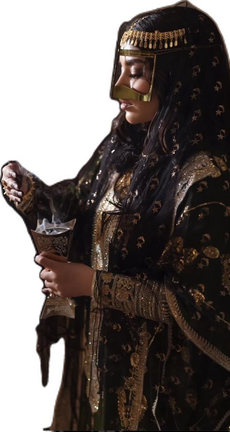 Arabian Girl Aesthetic, Arab Woman Aesthetic, Arab Goddess, Uae Women, Arab Photo, Bedouin Woman, Emirati Women, Arabian Nights Aesthetic, Khaleeji Aesthetic