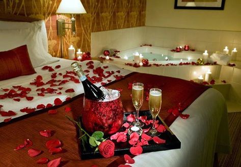 Romantic Room Ideas, Honeymoon Bedroom, Honeymoon Rooms, Romantic Hotel Rooms, Romantic Room Surprise, Romantic Bath, Romantic Room Decoration, Romantic Bedroom Decor, Couple Ideas