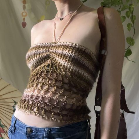 Handmade Crochet Y2K Halter Top 🍩✨🍑 🌞 Mesh stitch... - Depop Crochet Y2k Top Pattern, Y2k Crochet Top Pattern Free, Ophelia Top Crochet, Crochet Clothes Y2k, How To Style Crochet Tops, Crochet Top Y2k, Y2k Crochet Ideas, Crochet Y2k Top, Mesh Top Crochet