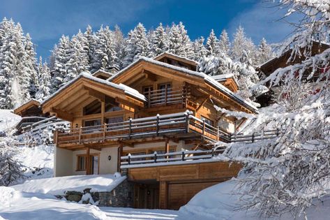 Ski Chalet Exterior, Modern Ski Chalet, Chalet Exterior, Alpine House, Luxury Chalet, Cabin In The Mountains, Chalet Design, Swiss Chalet, Luxury Ski Chalet