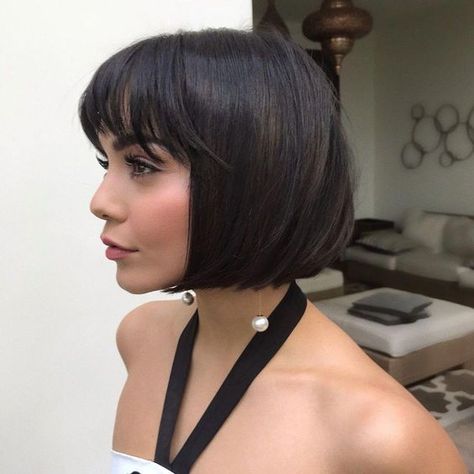 Cute Short Bob Hairstyles, Cute Short Bob, Black Bob Wig, Classic Bob Hairstyle, Line Bob Haircut, Stacked Bob Hairstyles, Haircut Types, Lob Hairstyle, Trending Hairstyles