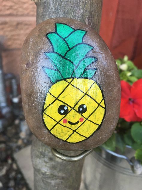 Stone Paintings, Painting Rocks, Stone Painting, Pineapple, Diy Projects, Paintings, Stone