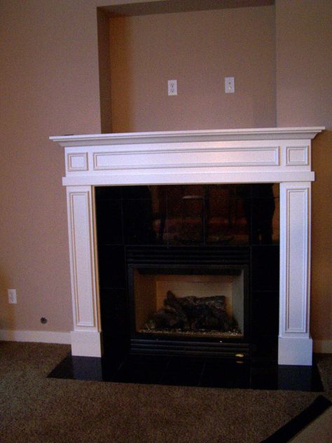 Ideas for covering up the built-in TV nook above the fireplace Tv Niche Makeover, Tv Nook Makeover, Ideas For Fireplace, Tv Niche, Fireplace Tile Ideas, Tv Nook, Above Fireplace, Tv Over Fireplace, Cottage Fireplace