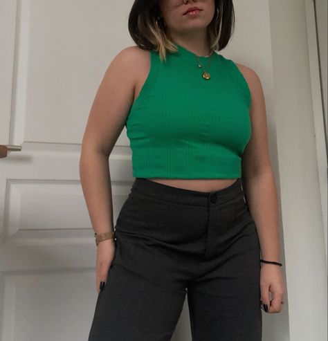 Top Verde, Outfit Ideas, Crop Top, Fashion Outfits, Crop Tops, Outfit Inspo, Women's Top, Quick Saves