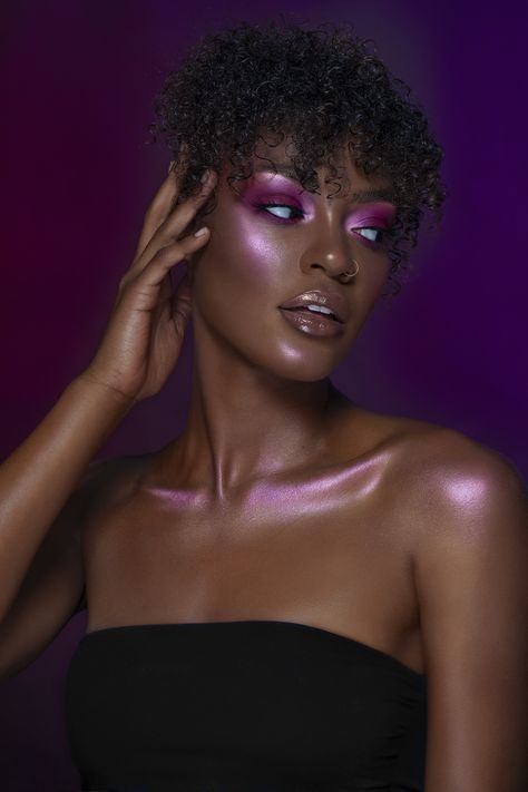 Christen Dominique, Dominique Cosmetics, Fall Makeup Trend, Beauty And Cosmetics, Perfect Cat Eye, Beauty Entrepreneur, Makeup News, Best Makeup Artist, New Makeup