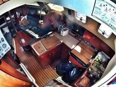 Interesting post on reasons not to live aboard. I don't agree with all of them but it is best to be realistic if you are considering this lifestyle change. Liveaboard Sailboat, Classic Sailboat, Sailboat Interior, Sailboat Living, Sail Life, Plywood Boat, Living On A Boat, Build Your Own Boat, Boat Kits