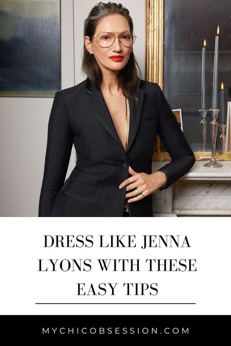 If you are wondering, “How do I dress like Jenna Lyons?”, I have everything you need to copy her inspo-worthy outfits. Jenna Lyons Style Look Books, Jenna Lyons Outfits, Jenna Lyons Closet, Jenna Lyons Street Style, Jenna Lyons Hair, Jcrew Spring 2024, Jenna Lyons Glasses, Jenny Lyons Style, Jenna Lyons Style Outfits