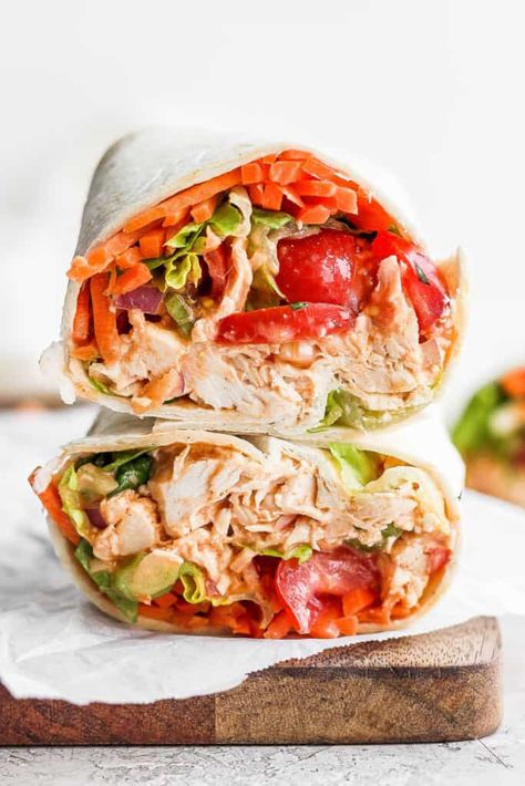 Buffalo Chicken Healthy, Buffalo Chicken Wrap Recipe, Buffalo Chicken Wrap, Chicken Wraps Healthy, Grilled Buffalo Chicken, Wraps Recipes Healthy, Shredded Buffalo Chicken, Slow Cooker Pork Roast, Make Shredded Chicken