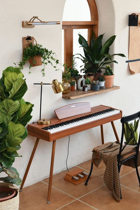 Keyboard In Apartment, At Home Music Room, Piano In Front Of Window, Piano Room Decor, Modern Piano, Piano Living Rooms, Keyboard Table, Piano Aesthetic, Studio Aesthetic