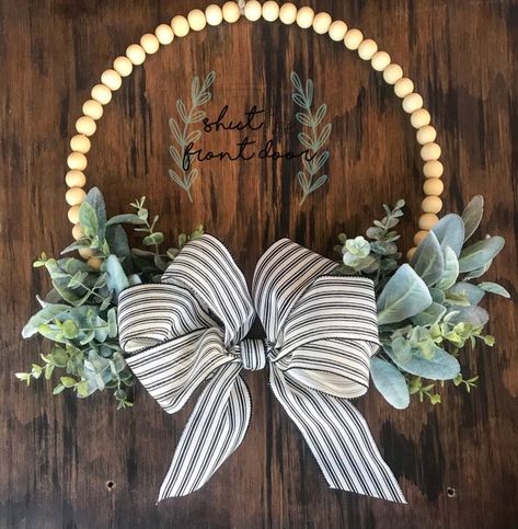 Door Diy Ideas, Wood Bead Wreaths, Bead Wreaths, Decorate For Spring, Front Door Diy, Hoop Wreaths, Wood Beads Diy, Small Front Porch, Easter Greetings Messages