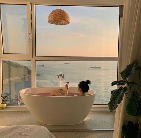 Kampot, Apartment Aesthetic, Seductive Clothes, Fantasy Places, Korean Aesthetic, Dream House Interior, Dream Apartment, Art Challenge, Bath Time