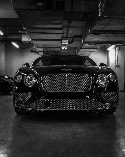 Bentley Continental Gt Black, Bentley Wallpaper, Black Bentley, Bentley Gt, Logo Design Video, Apple Air, Bentley Car, Continental Gt, Bentley Continental Gt