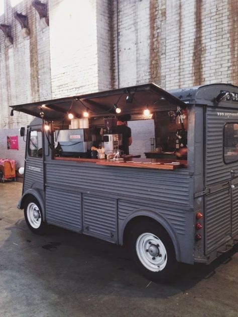 Portable Kombi Food Truck, Foodtrucks Ideas, Coffee Food Truck, Food Truck Wedding, Food Vans, Mobile Coffee Shop, Coffee Trailer, Coffee Van, Food Van