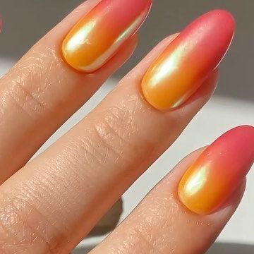 Bright Orange Chrome Nails, Orange Chrome Ombre Nails, Orang Chrome Nails, Gradient Chrome Nails, Multicolour Chrome Nails, Sunset Chrome Nails, Gradient Nails Orange, Yellow And Orange Aura Nails, Sunrise Nails